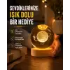 Ahşap Standlı Sarı Işıklı Dekoratif Küre Kız Figürü Tasarım