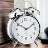Gümüş Renk Metal Çalar Masa Saati