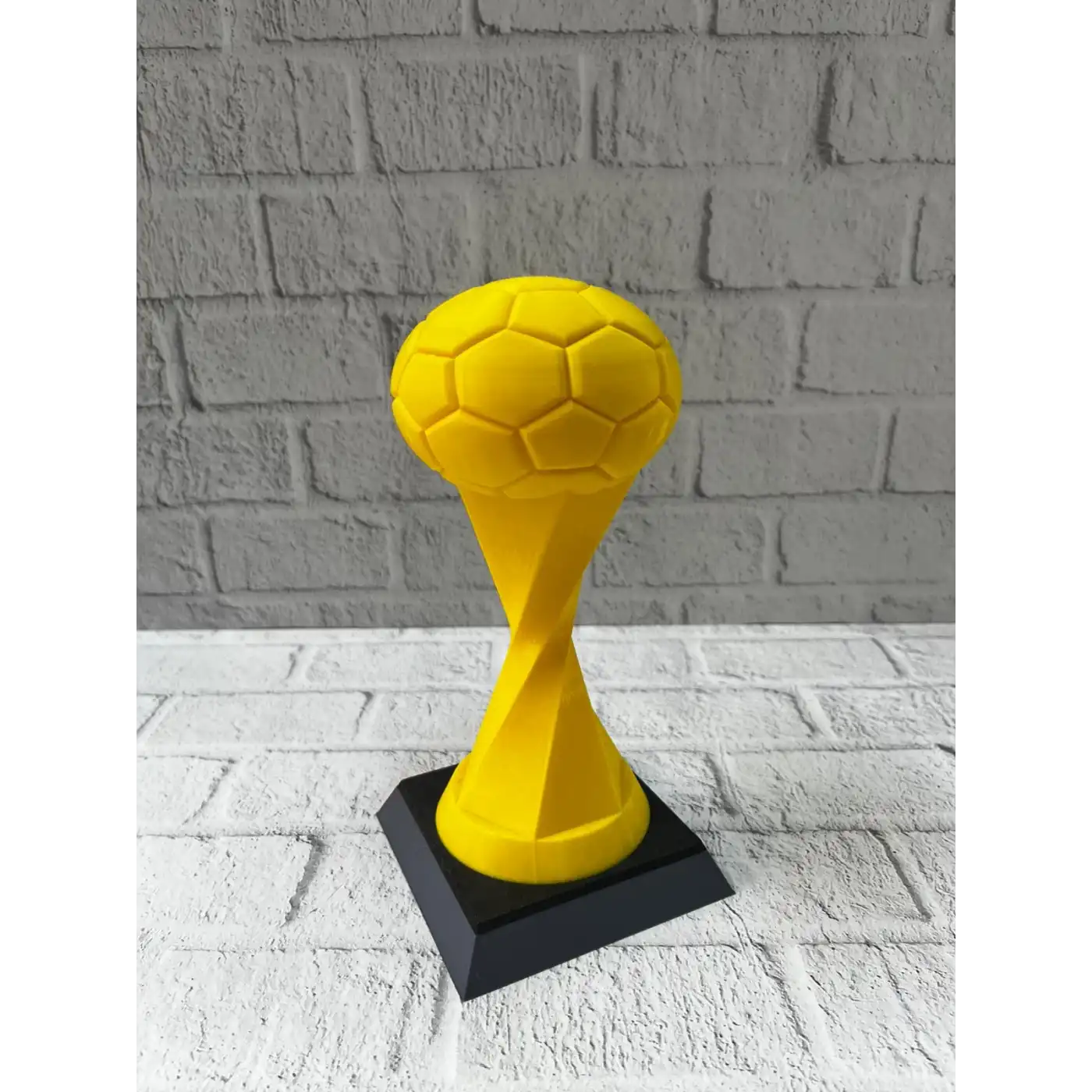 Futbol Toplu Sarı Kupa 21cm Masaüstü Dekor Ödül Figürü