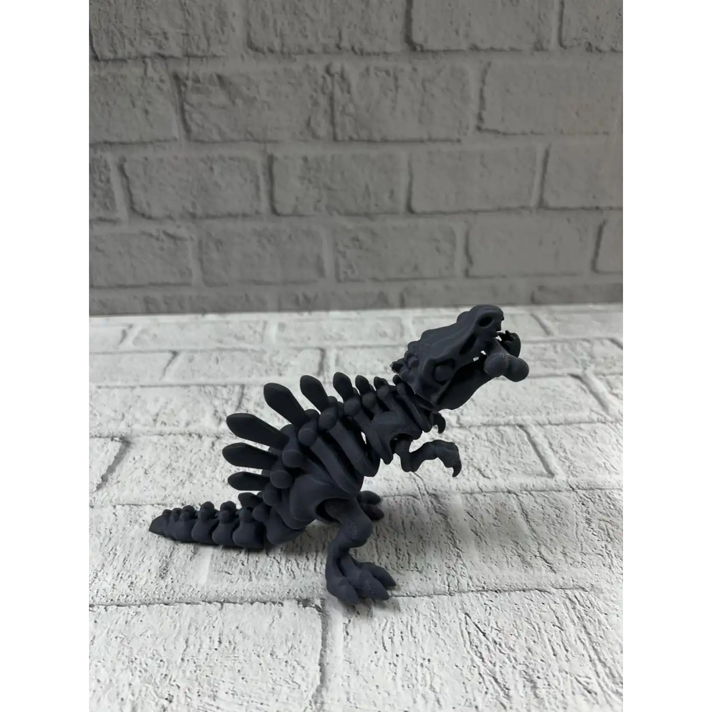 Hareketli Dinazor Figürü Dekoratif Oyuncak – Siyah Tasarım