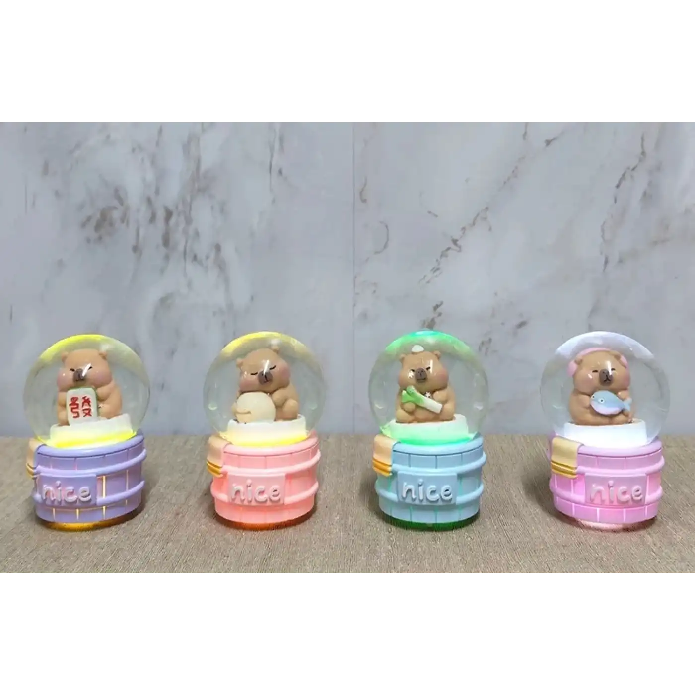 Kapibara Tasarımlı Işıklı Kar Küresi Alk5022