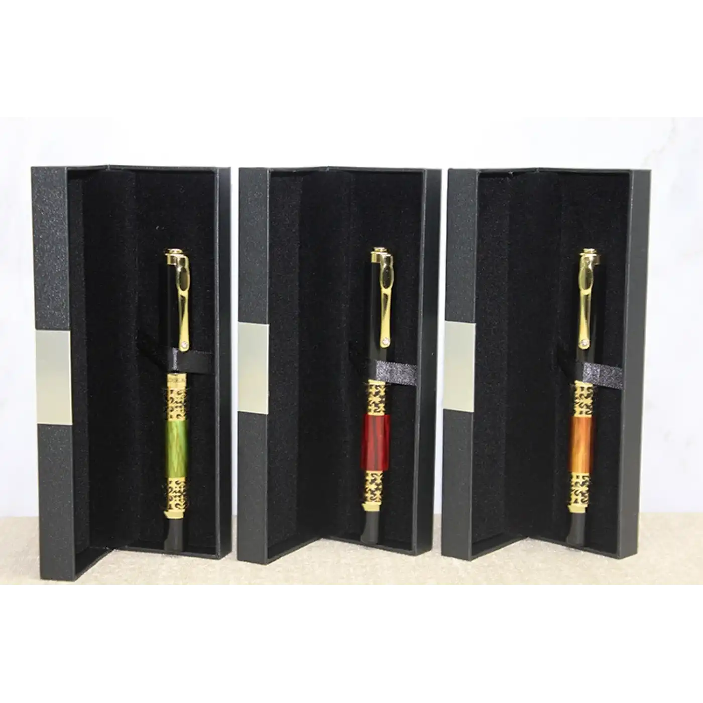 Kutulu Tekli Tükenmez Kalem Model 18