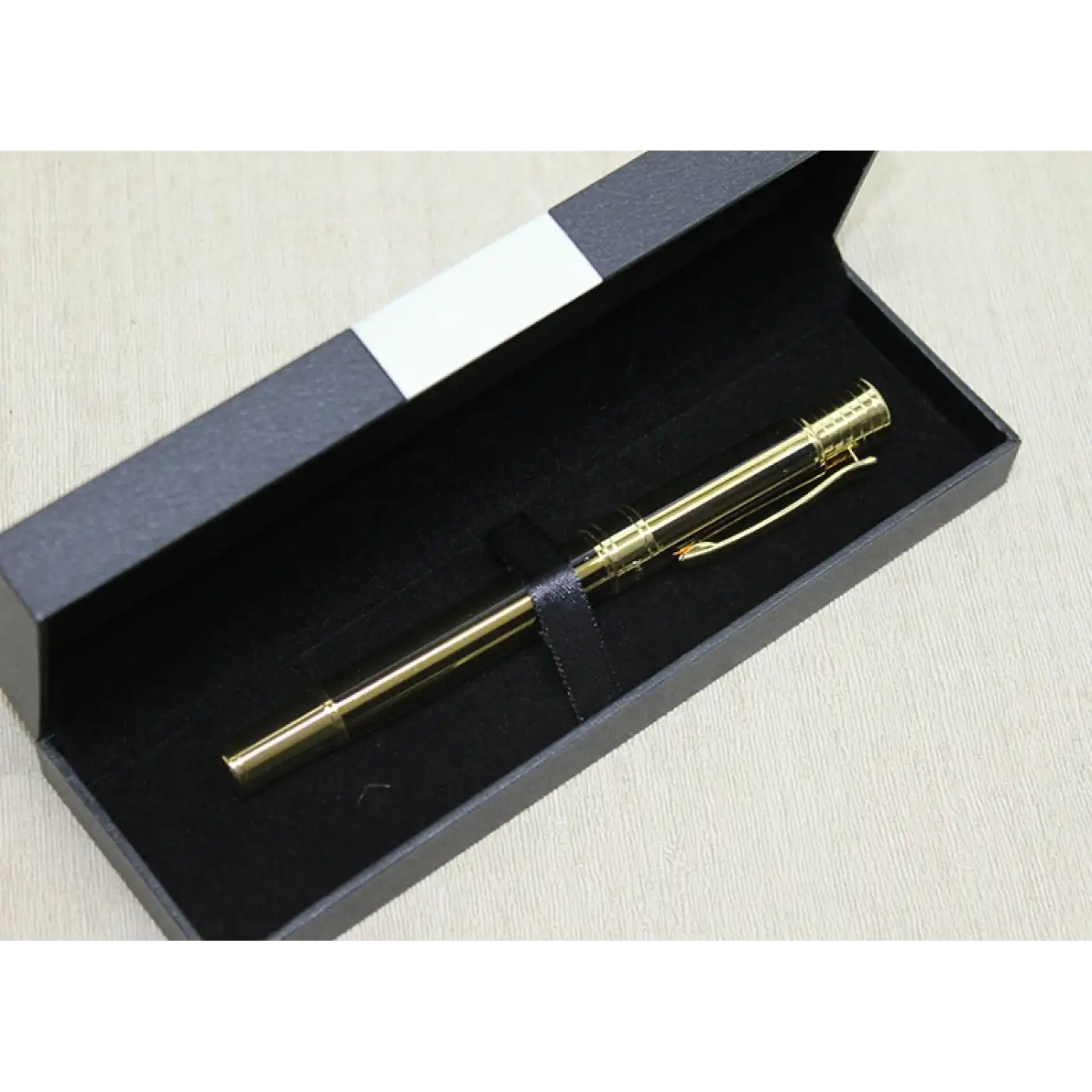 Kutulu Tekli Tükenmez Kalem Model 26