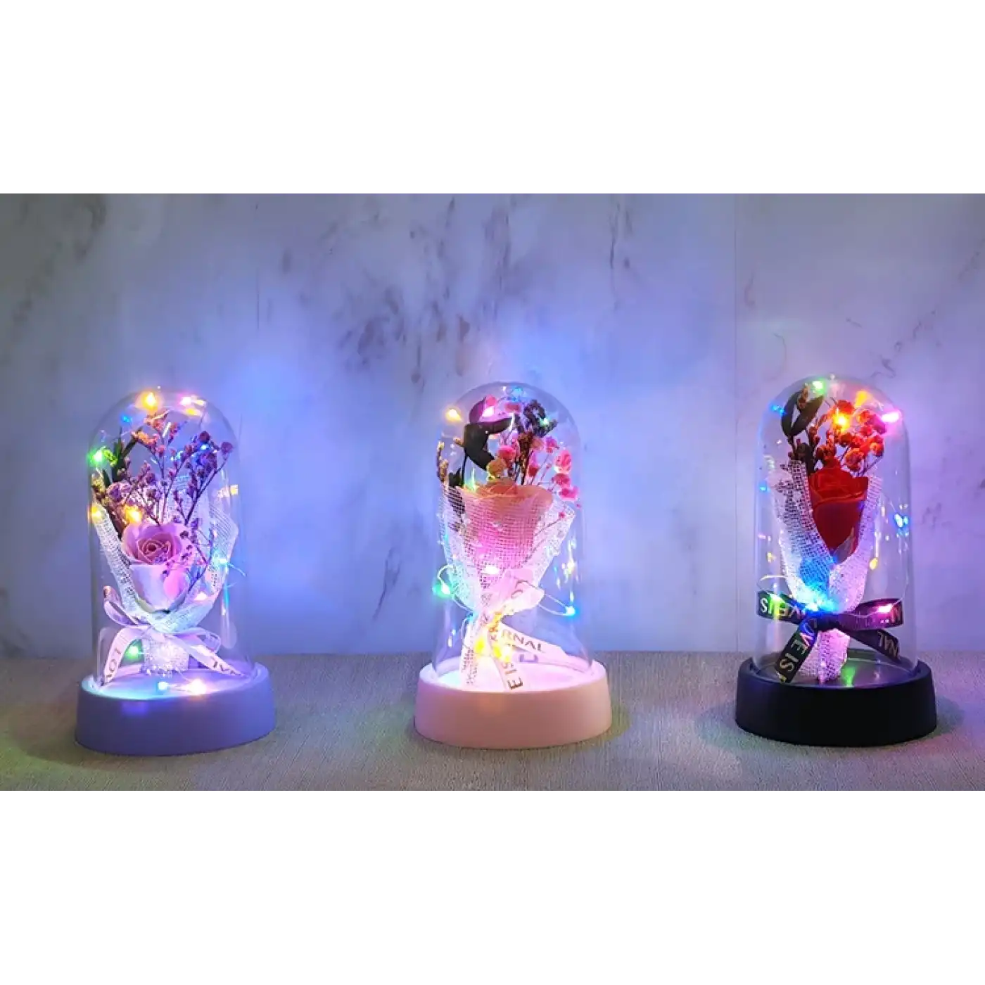 LED Işıklı Müzikli Cam Fanus İçinde Gül Buketi