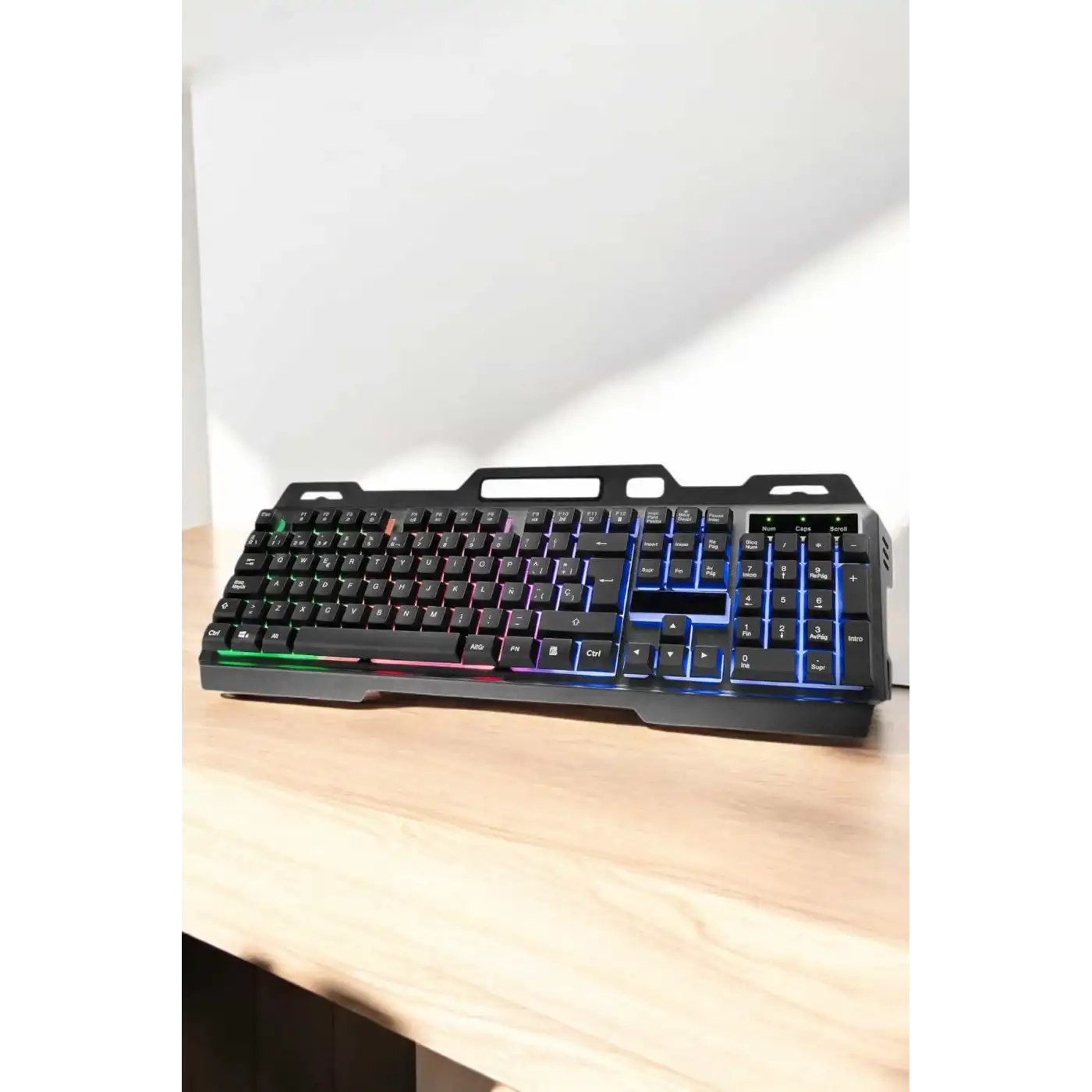 Led Işıklı  Klavye Usb Girişli RGB Işıklı Q Klavye Mouse Hediyeli