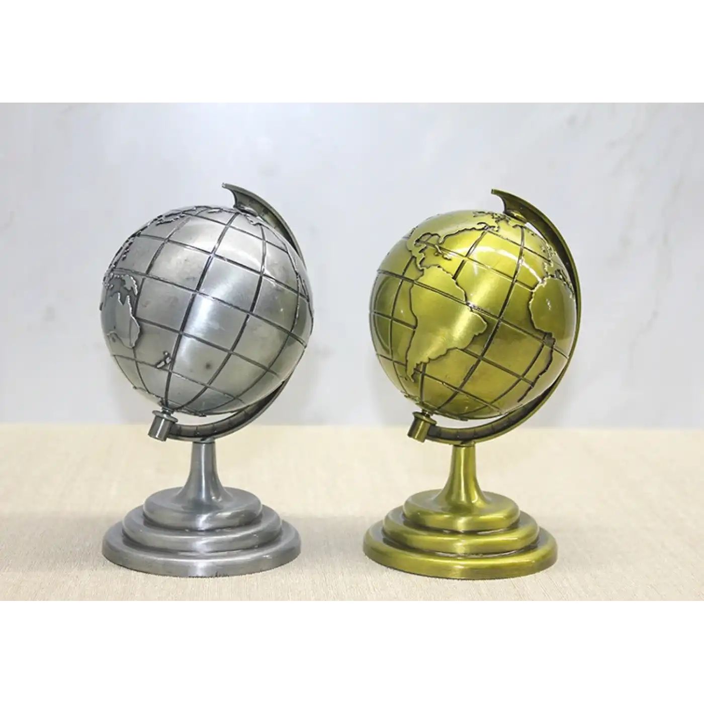 Metal Dünya Küre Model 1