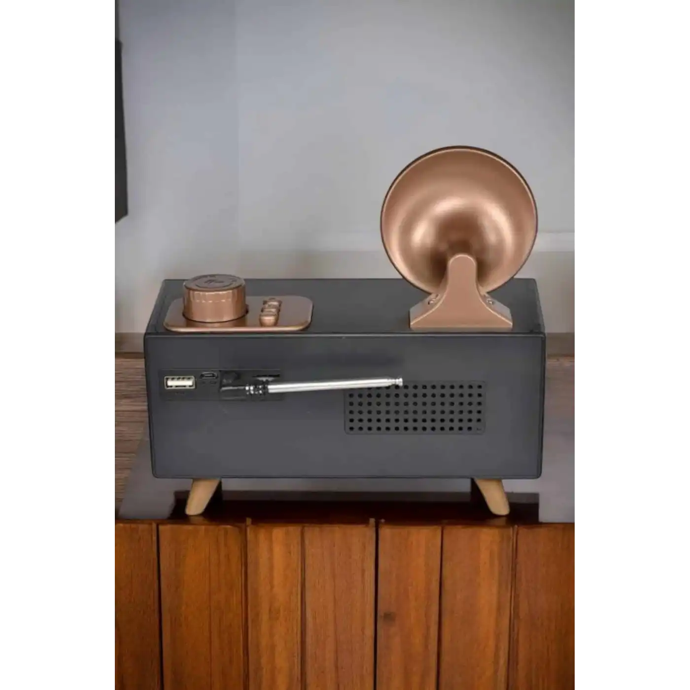 Nostaljik Görünümlü Bluetooth Bağlantılı Speaker