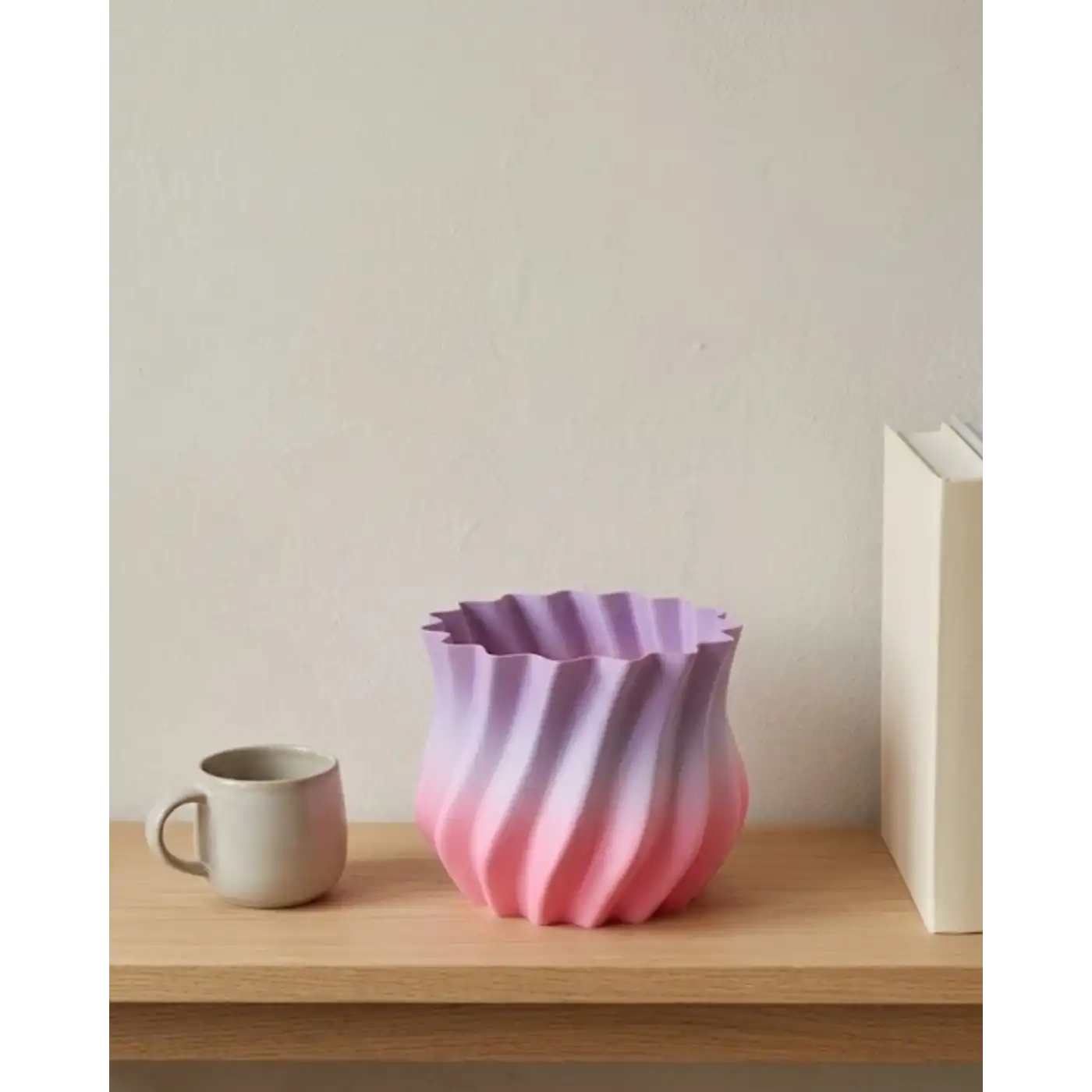 Pembe Lila Degrade Kıvrımlı 3D Vazo Es Ev Ofis Dekoru