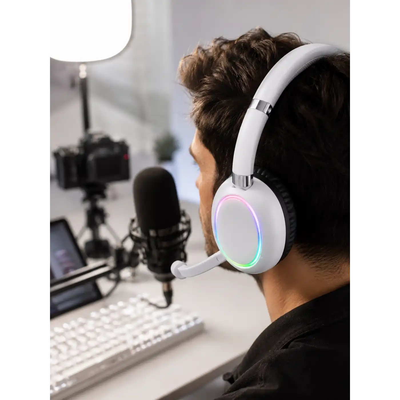 RGB BEYAZ KULAKLIK MAX-17