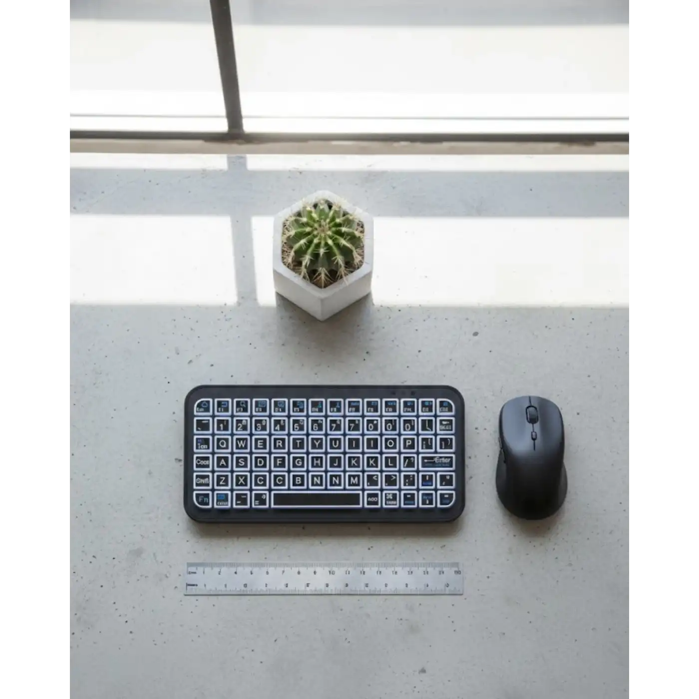 RGB Işıklı Kablosuz Mini Klavye 10 mm İnce Gövde