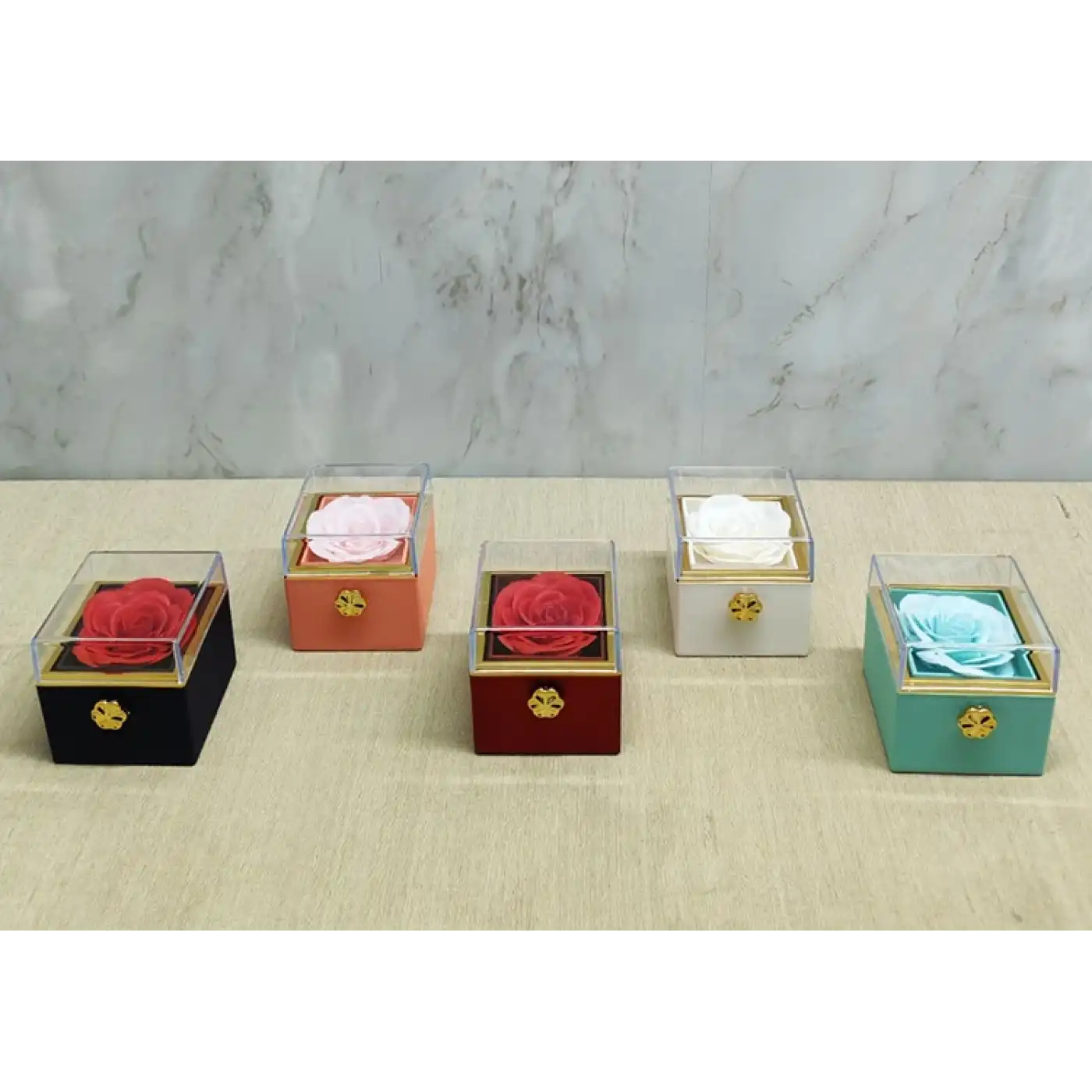 Romantik Gül Yüzük Kutusu Kare
