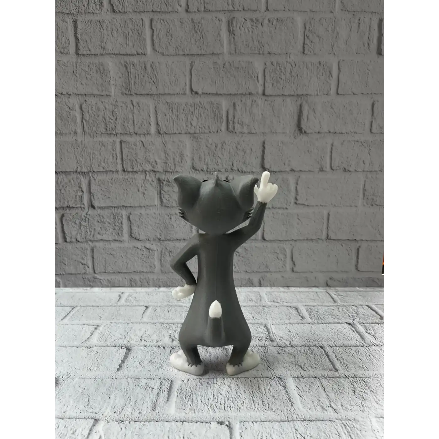 Tom Biblo 22 cm Hediyelik Dekoratif Obje Ev Ofis Süs Eşyası