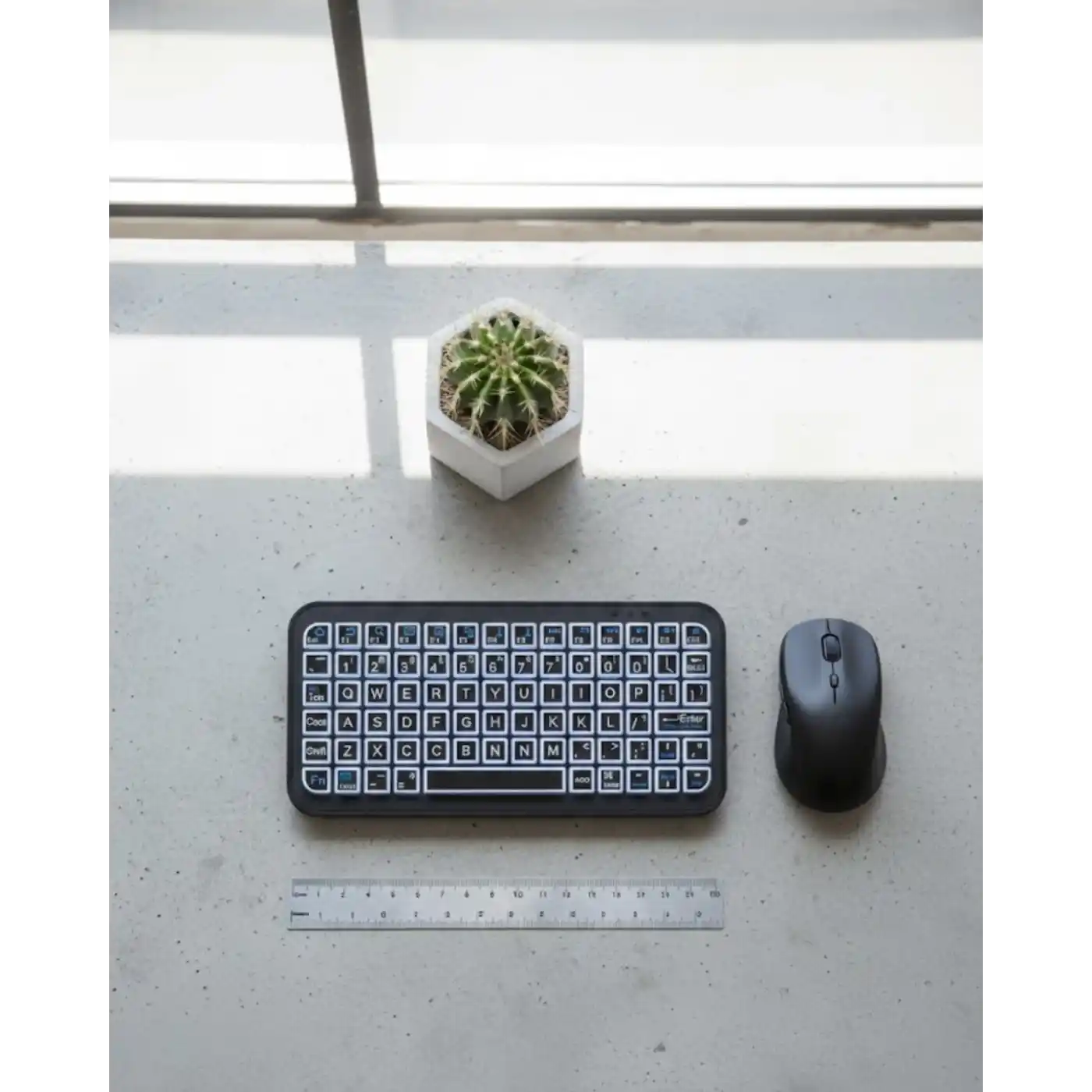 RGB Işıklı Kablosuz Mini Klavye 10 mm İnce Gövde