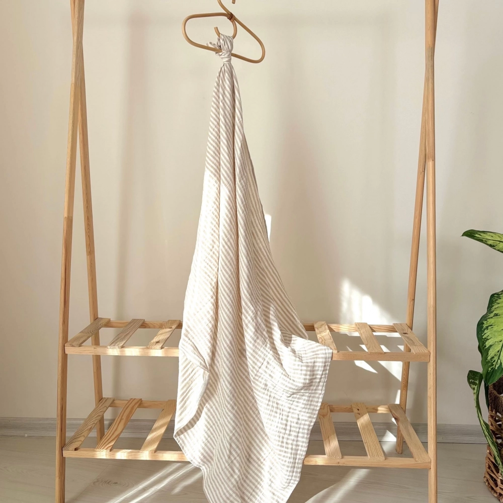 Çizgili Çift Katlı Müslin Bebek Örtüsü | %100 Organik Pamuk | Bej çizgili