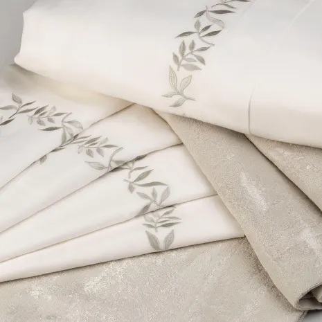 Şampanya Bej Nakışlı Nevresim Takımı