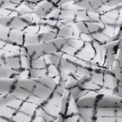 Siyah Beyaz Bağlantılı Empirme Kumaş