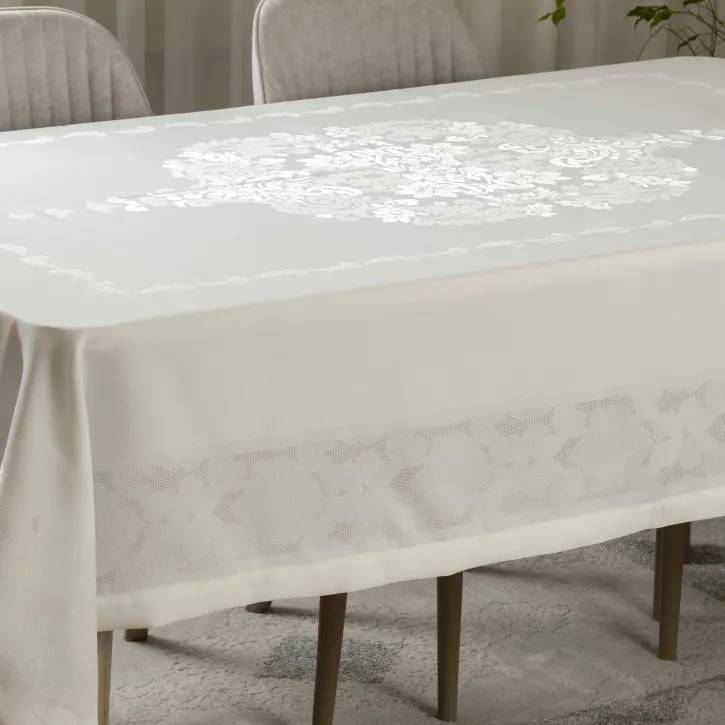 Krem Pano Desen İşlemeli Masa Örtüsü