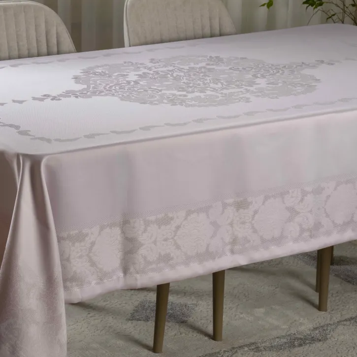 Pembe Pano Desen İşlemeli Masa Örtüsü