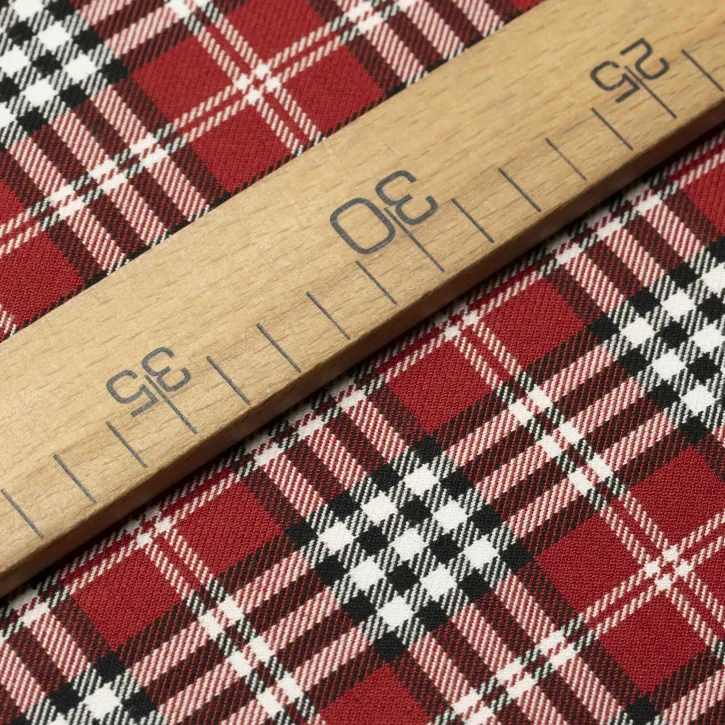 Beyaz Çizgili Kırmızı Ekose Gabardin