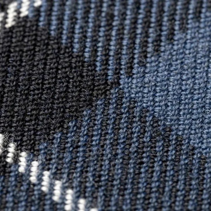 Beyaz Çizgili Mavi Ekose Gabardin