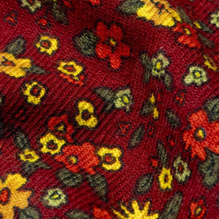 Bordo Çiçek Desenli Pazen Kumaş