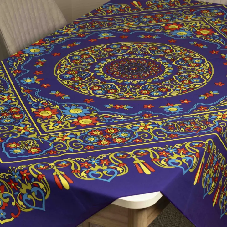 Mor Tokat Baskısı Masa Örtüsü