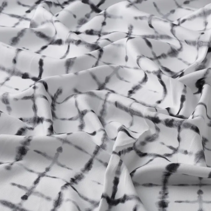 Siyah Beyaz Bağlantılı Empirme Kumaş