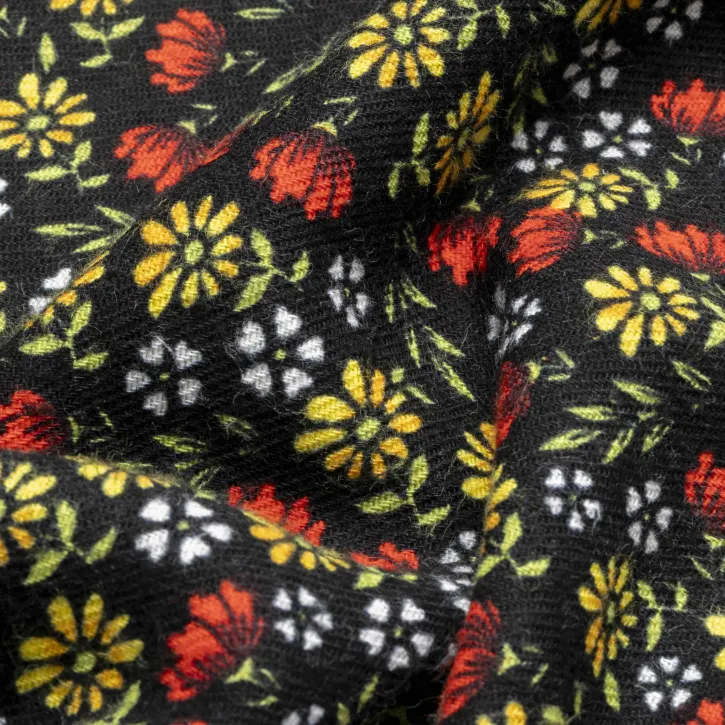 Siyah Çiçekli Pazen Kumaş