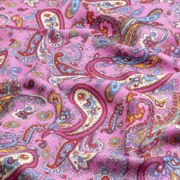 Pembe Zemin Şal Desen Müslin Kumaş