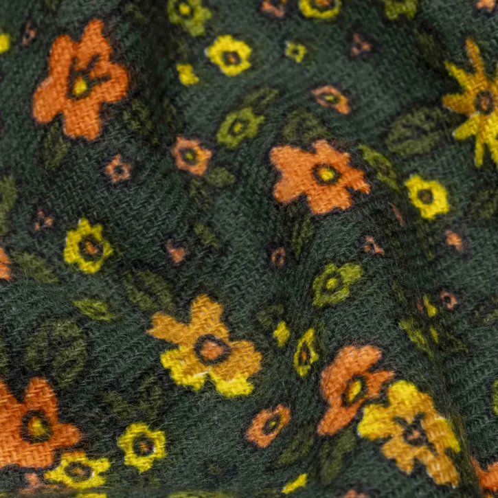 Yeşil Çiçek Desenli Pazen Kumaş