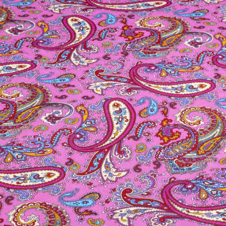 Şal Desen Müslin – Canlı Renkli Siyah Zemin