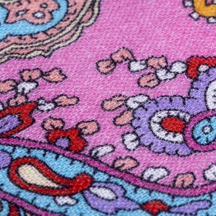 Şal Desen Müslin – Canlı Renkli Siyah Zemin