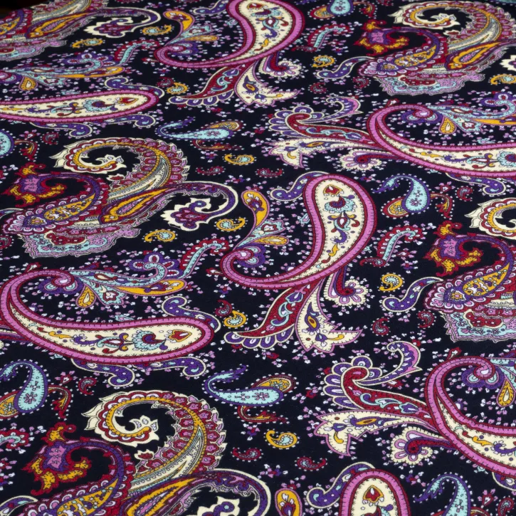 Şal Desen Müslin – Detaylı Siyah Zemin