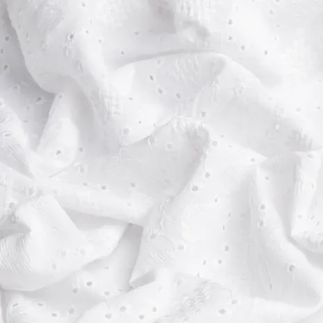 Beyaz Nakışlı Fisto Kumaş