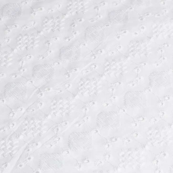 Beyaz Nakışlı Fisto Kumaş