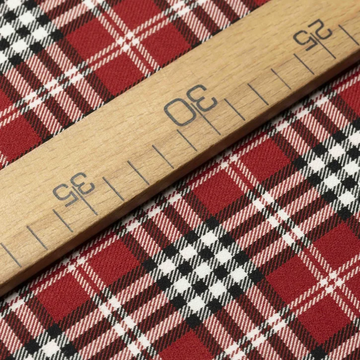 Beyaz Çizgili Kırmızı Ekose Gabardin