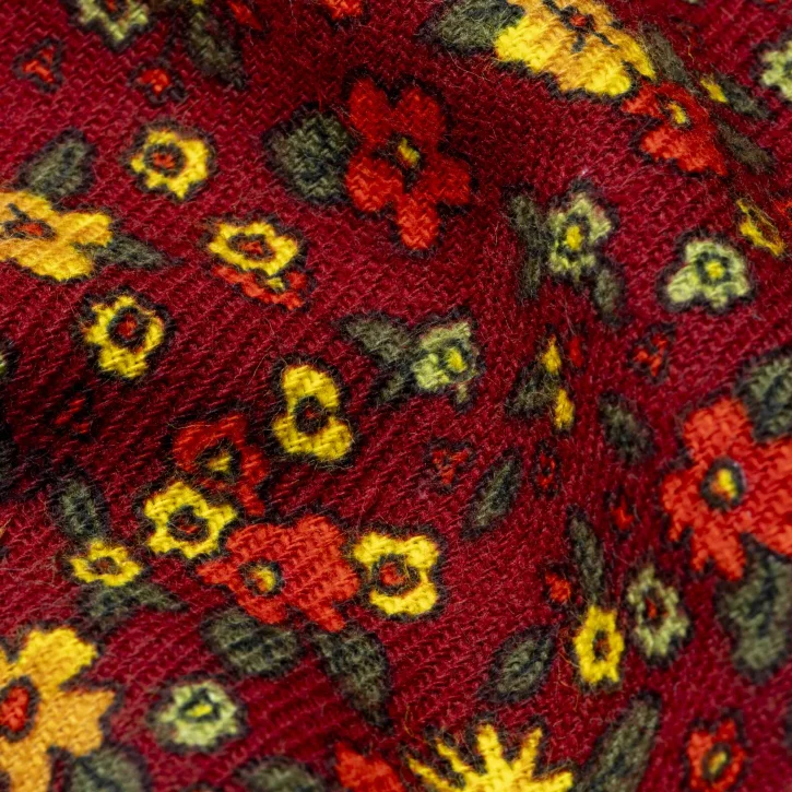 Bordo Çiçek Desenli Pazen Kumaş