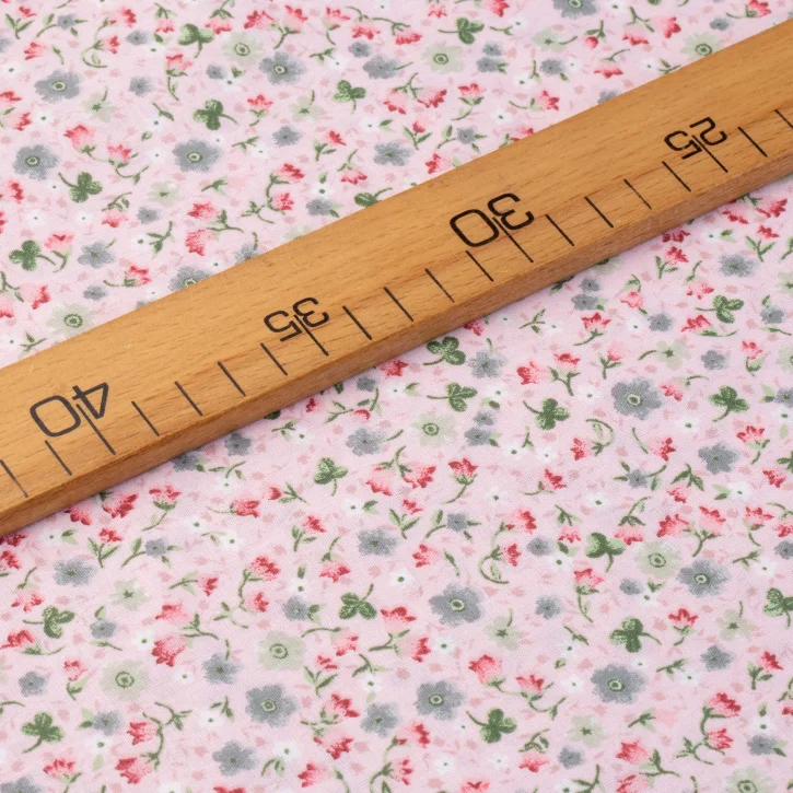 Pudra Pembe Kır Çiçek Desenli Poplin Kumaş