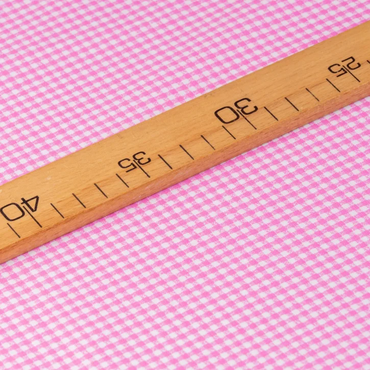 Şeker Pembe Pötikare Desenli Poplin Kumaş