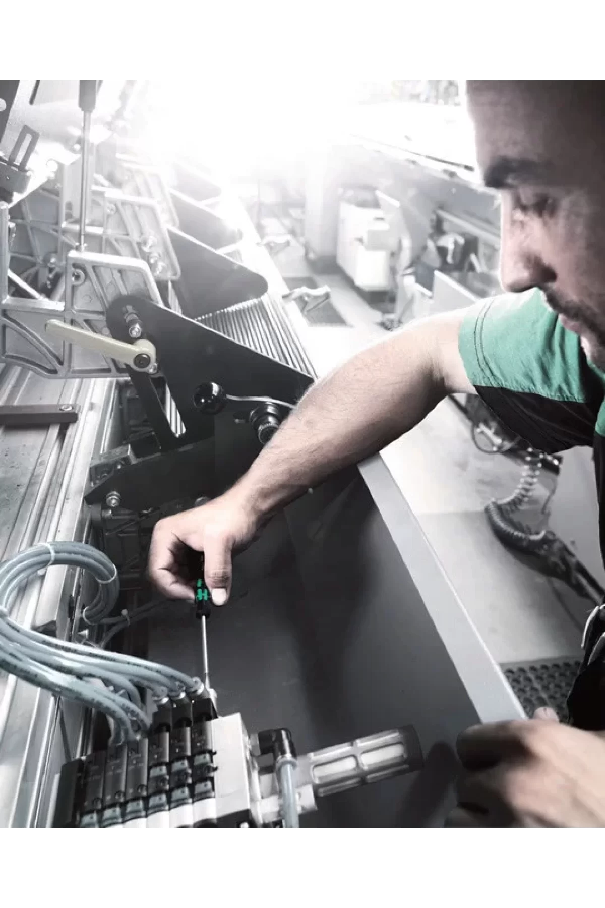 Wera Kraftform 12 Li Çantalı Mikro Tornavida Seti 05073677001