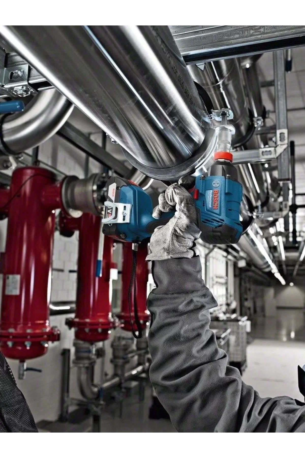 Bosch Gdx 180-LI Akülü Darbeli Somun Sıkma Makinesi - 2 Adet 2 Ah Akü ve Şarj Cihazı