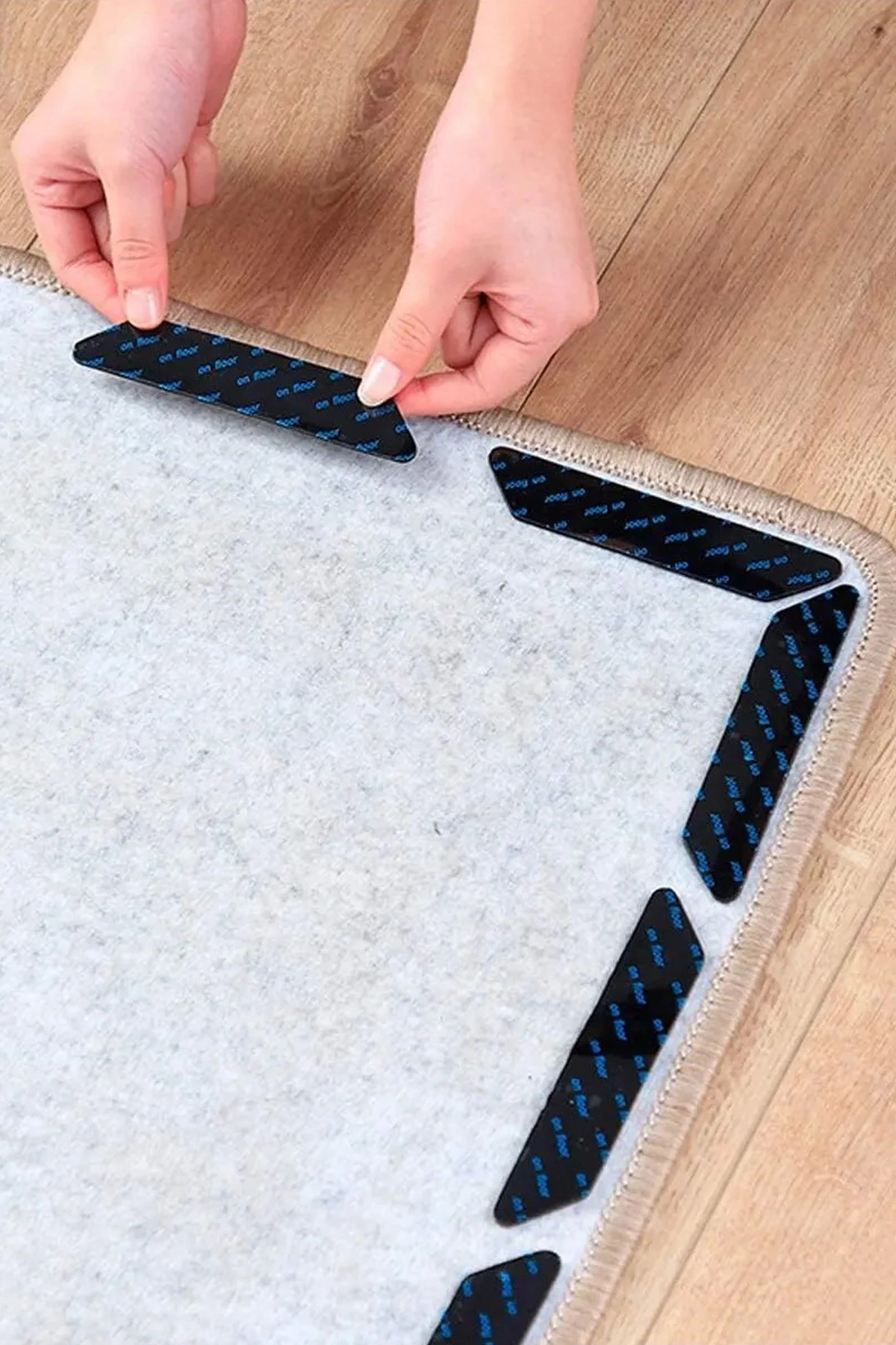 4 Çift (1 Paket) Halı Kaydırmaz Bant Çift Taraflı Halı Yapışkanı