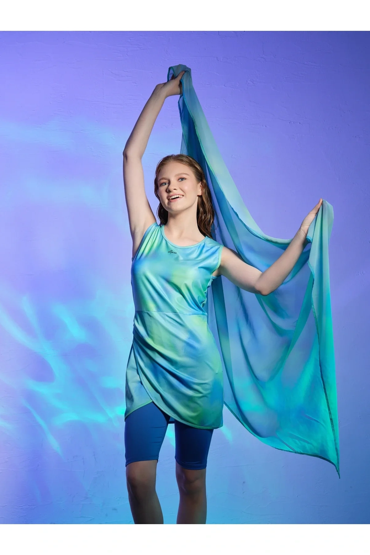 Anvelop Etekli Sıfır Kol Yarı Kapalı Mayo