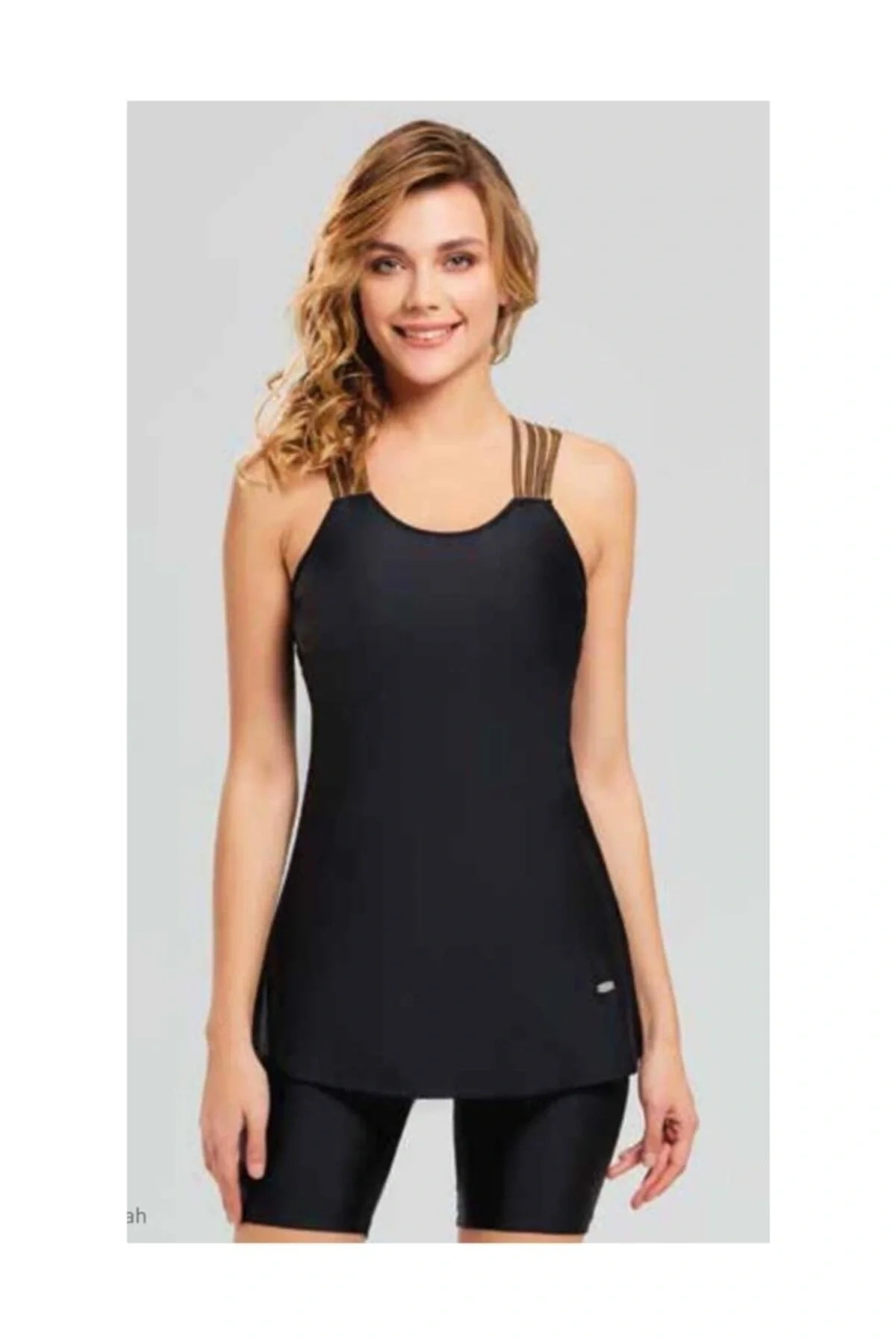 Kadın Sırt Detaylı Şortlu Yüzücü Mayo 3082 Siyah