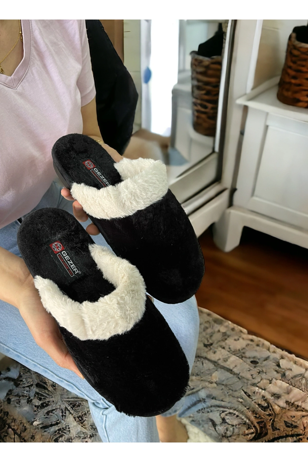 PELÜŞ KAYMAZ TABAN KIŞLIK EV TERLİK