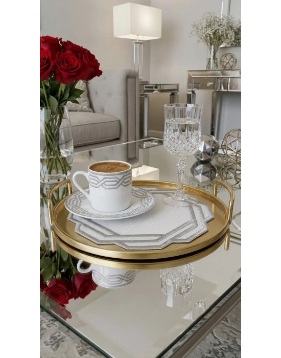 Nakışlı Türk Kahvesi Sunumluğu 14x14 cm Beyaz Gümüş Geometrik Desen Fincan Altlığı