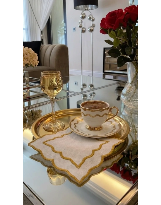 Kahve Yanı Sunumluk Peçete Gold Fisto Nakışlı Kokteyl Peçetesi Bardak Altlığı Beyaz 14x14 cm