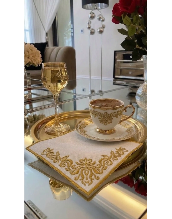 Altın Barok Desen İşlemeli Kahve Yanı Sunumluk Peçete Kokteyl Peçetesi Bardak Altlığı Beyaz Gold