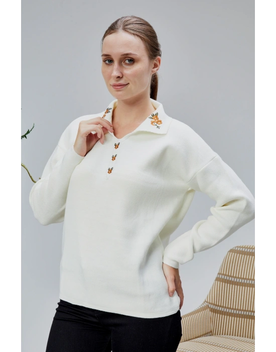 Kadın Polo Yaka Oversize Çiçek Nakışlı Triko Kazak Ekru