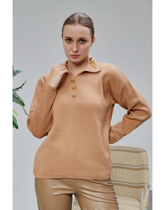 Kadın Polo Yaka Oversize Çiçek Nakışlı Triko Kazak Vizon